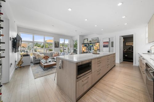 413-747 E 3rd St, North Vancouver, BC, V7L1G8 | Card Image