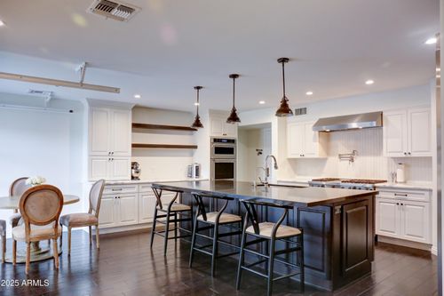 7542 E Pleasant Run, Scottsdale, AZ, 85258-3127 | Card Image