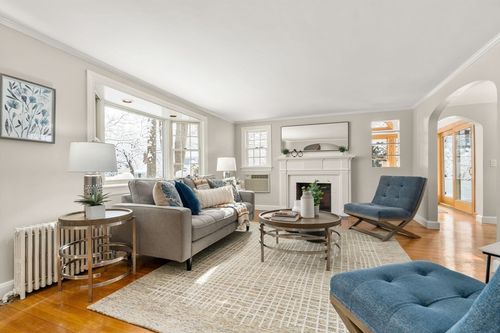 70 Craftsland Rd, Chestnut Hill, MA, 02467-2632 | Card Image