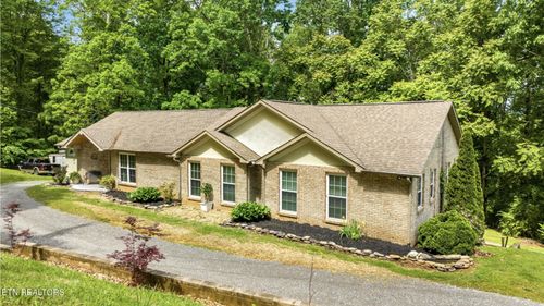 150 Briarcliff Rd, Sweetwater, TN, 37874-5819 | Card Image