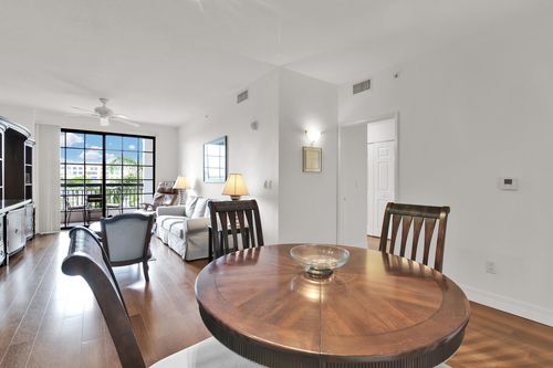 421-233 S Federal Hwy, Boca Raton, FL, 33432-4937 | Card Image