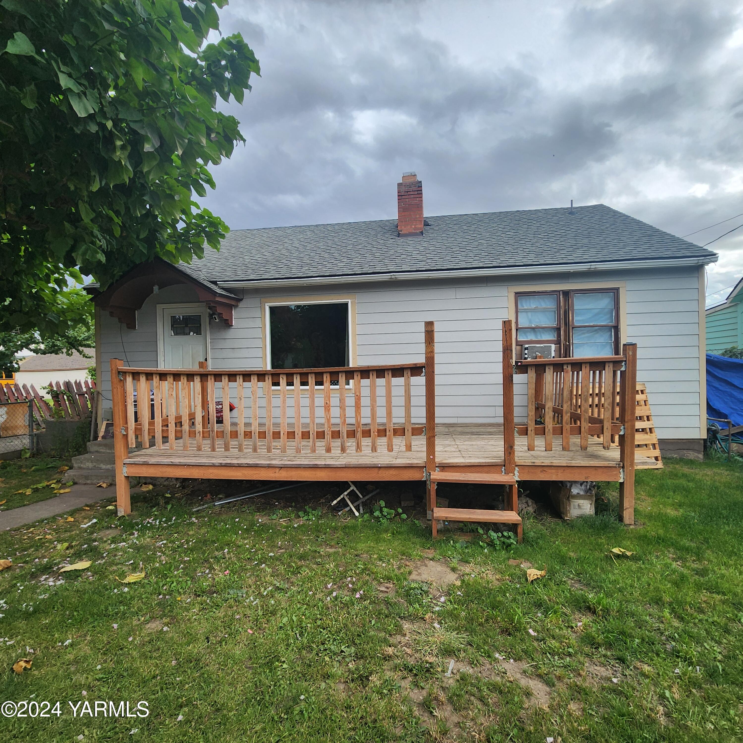 Swan Ave, Yakima, WA 98902