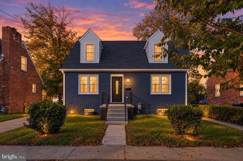 1309 King St, FREDERICKSBURG, VA, 22401-7120 | Card Image