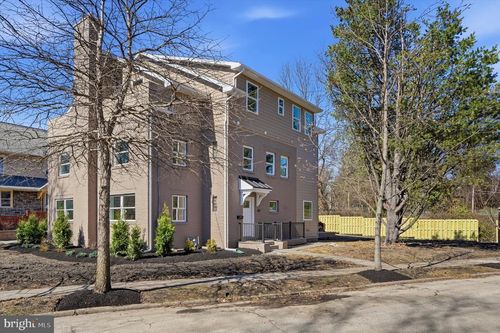 427 Grove Pl, NARBERTH, PA, 19072-2322 | Card Image