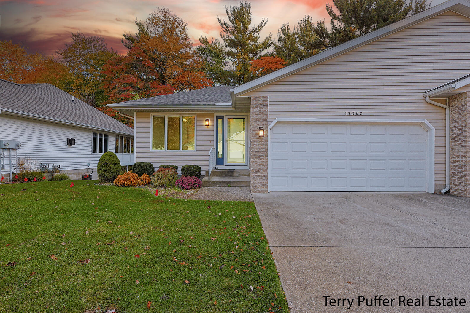 17040 Grandview Drive, For Sale in Spring Lake Zoocasa