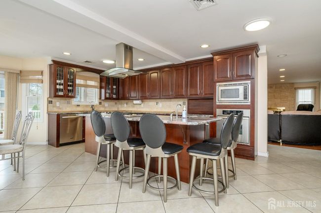751 S Middlesex Ave, House other with 5 bedrooms, 6 bathrooms and null parking in Colonia NJ | Image 14