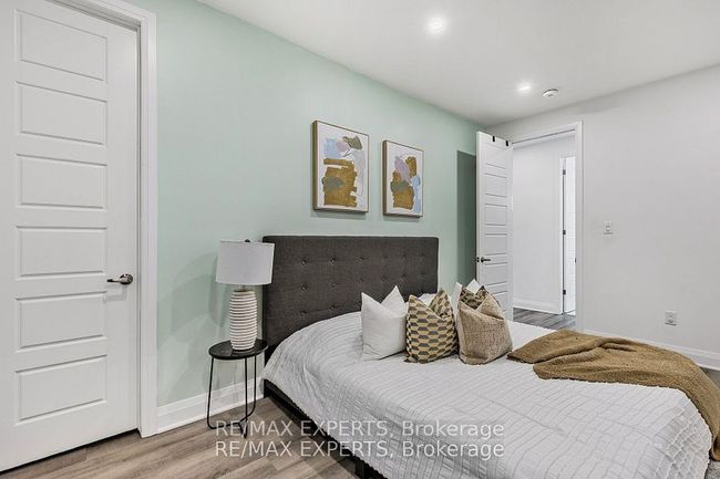 1411 Lobelia Cres, House other with 5 bedrooms, 4 bathrooms and 2 parking in Milton ON | Image 31