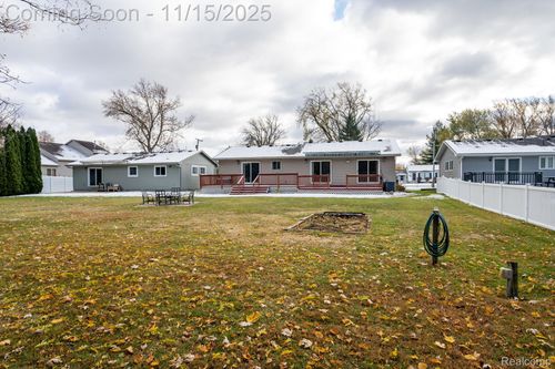 2383 Virginia Dr, Troy, MI, 48083-2548 | Card Image