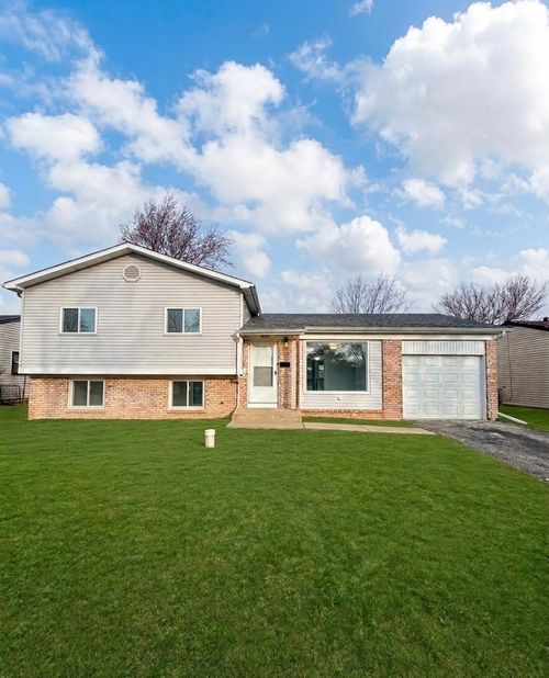 3704 Tamarind Ln, Hazel Crest, IL, 60429-1527 | Card Image