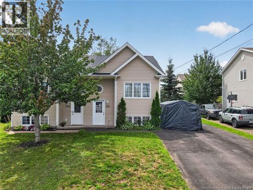 256 Glencairn Dr, Moncton, NB, E1G5G5 | Card Image