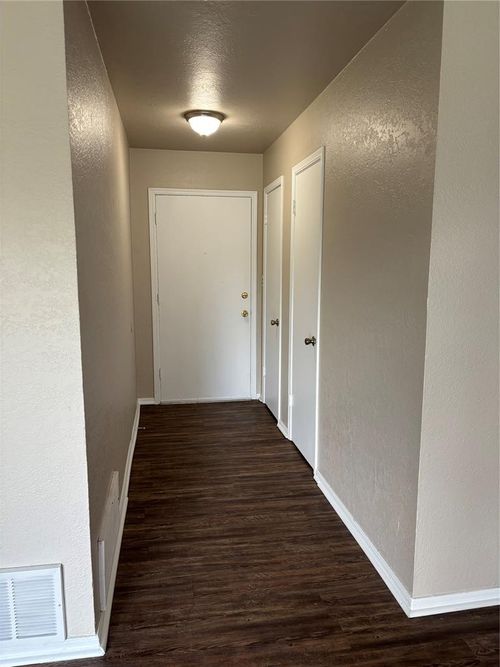 624 Sw 12th Street, Moore, OK, 73160 | Card Image