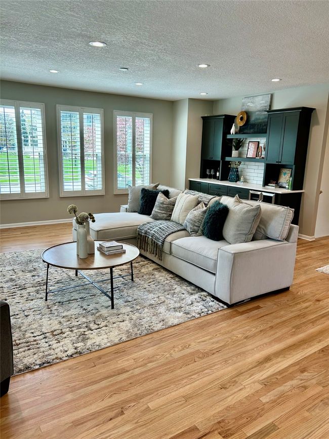 601 41 St St, Condo with 2 bedrooms, 3 bathrooms and null parking in Des Moines IA | Image 5