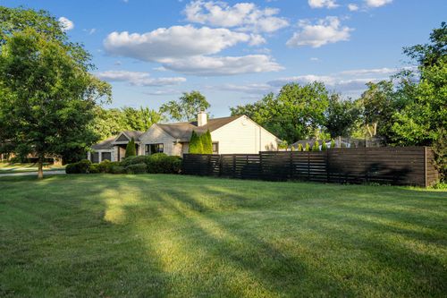 16W639 Red Oak Ave, Bensenville, IL, 60106-2933 | Card Image