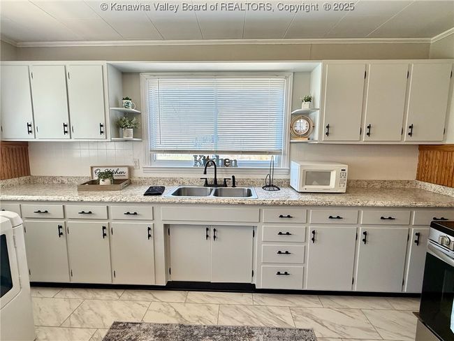 307 2 Nd Ave, House other with 2 bedrooms, 2 bathrooms and null parking in Ripley WV | Image 10
