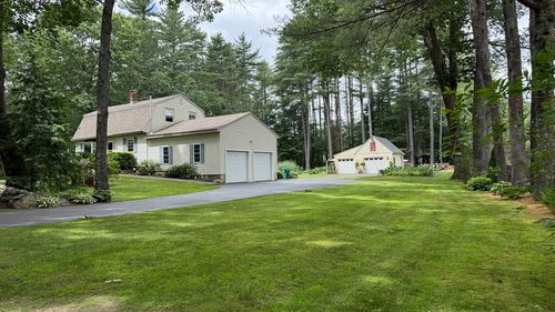 75 Leavitt Rd, Fremont, NH, 03044-3119 | Card Image