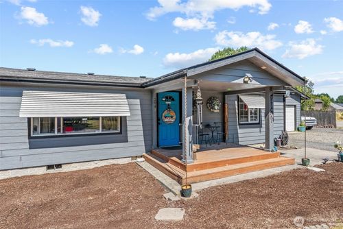 2044 46th Ave, Longview, WA, 98632-5010 | Card Image