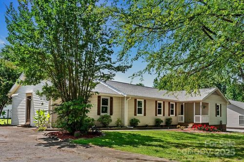 125 Robin Ct, Spartanburg, SC, 29303-5540 | Card Image