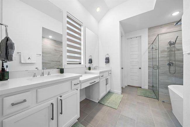 Primary Bath | Image 11