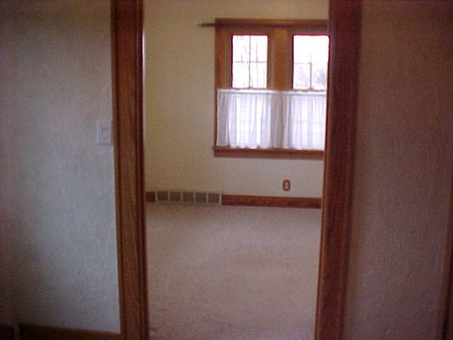 114 E Grove St, Home with 3 bedrooms, 2 bathrooms and null parking in POPLAR GROVE IL | Image 12