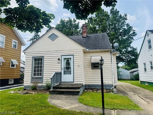 960 Jason Ave, Akron, OH, 44314-2932 | Card Image