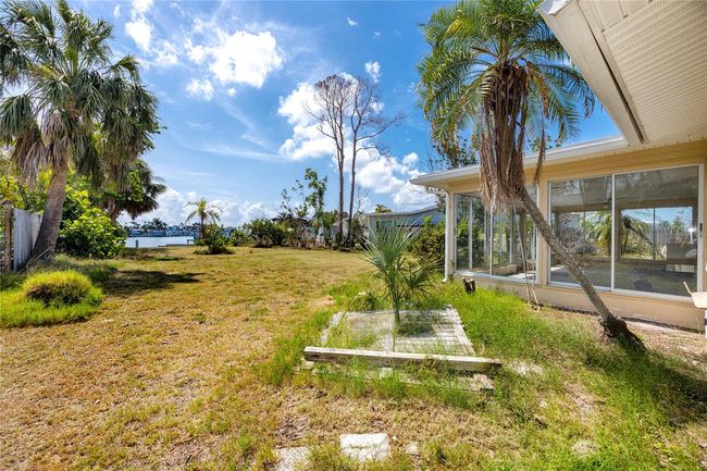 11465 7 Th St E, House other with 2 bedrooms, 2 bathrooms and null parking in Treasure Island FL | Image 46