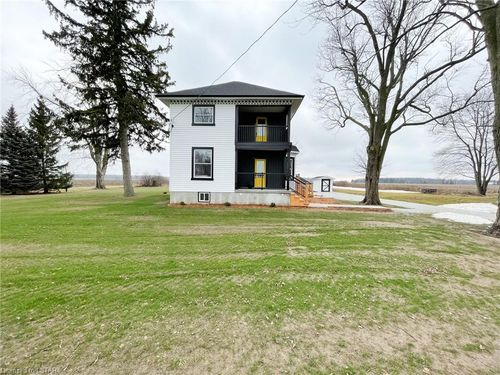 4571 Rokeby Line, Petrolia, ON, N0N1R0 | Card Image