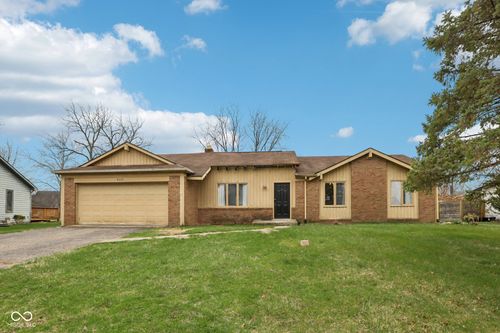 8445 Carthay Cir, Fishers, IN, 46038-3413 | Card Image