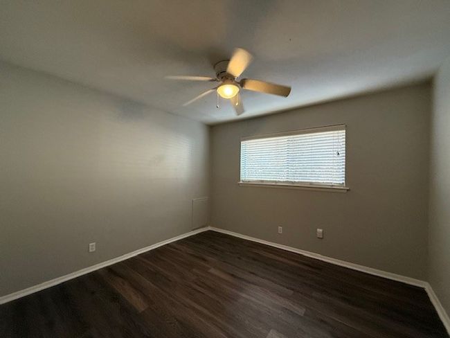 APT-110 - 5004 Live Oak St, Condo with 2 bedrooms, 1 bathrooms and null parking in Dallas TX | Image 11
