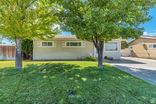 4862 S 4015 W, Taylorsville, UT, 84129-4043 | Card Image