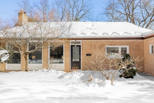 37 Farmcote Rd, North York, ON, M3B2Z6 | Card Image