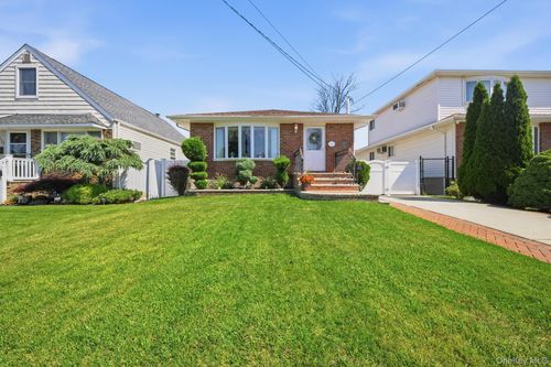 3615 Tonopah Street, Hempstead, NY, 11783 | Card Image