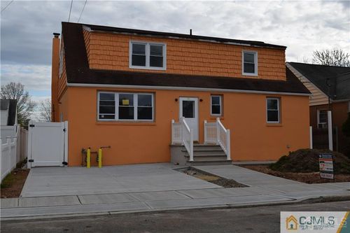 2-90 Holly St, Port Reading, NJ, 07064-1114 | Card Image