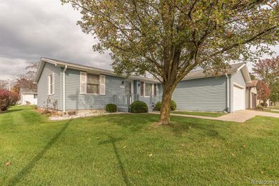 38538 Deer Creek Boulevard, Condo with 3 bedrooms, 2 bathrooms and null parking in Westland MI | Image 3