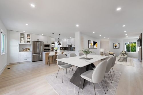 1135 Croft Rd, North Vancouver, BC, V7K1K2 | Card Image