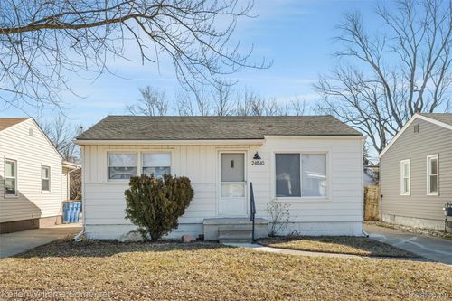 24840 Lauren Ave, Warren, MI, 48089-1504 | Card Image