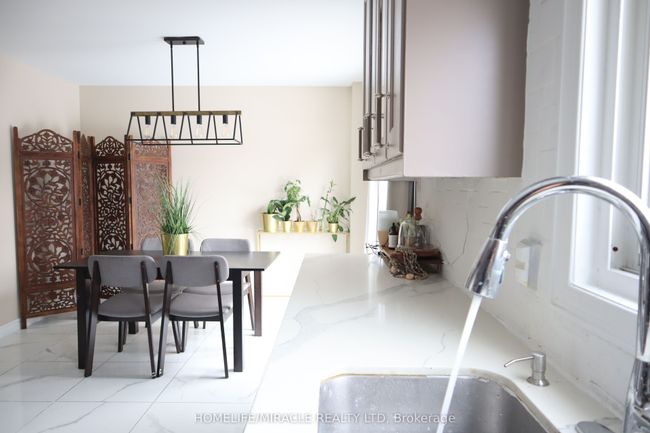 22 Cranberry Cres, House other with 5 bedrooms, 4 bathrooms and 5 parking in Brampton ON | Image 15