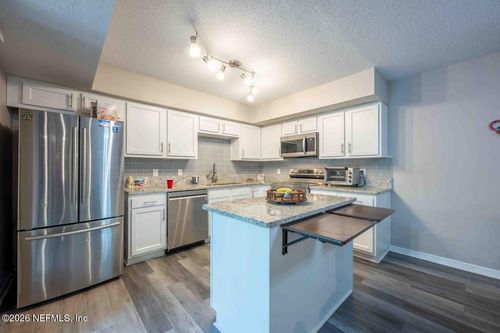 10458 Big Tree Cir E, Jacksonville, FL, 32257-6362 | Card Image