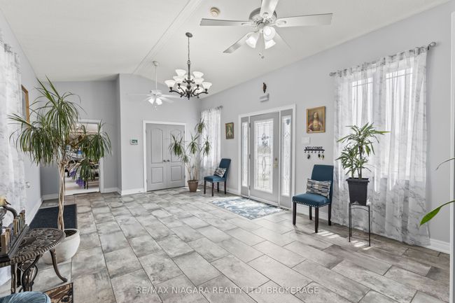 724 Line 3 Rd, House other with 4 bedrooms, 3 bathrooms and 20 parking in Niagara on the Lake ON | Image 25