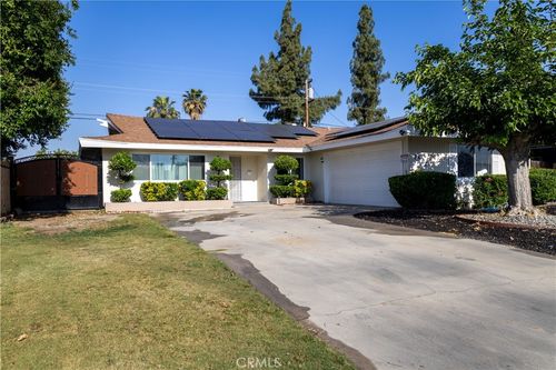 3201 Durrwood St, Bakersfield, CA, 93304-5953 | Card Image