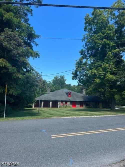 30 Gingerbread Castle Rd, Hamburg, NJ, 07419-1505 | Card Image