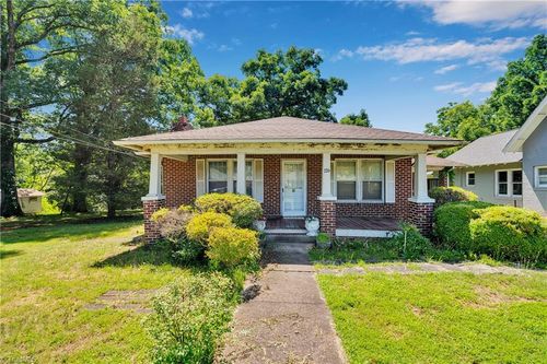 226 S Morrow Ave, Albemarle, NC, 28001-5137 | Card Image