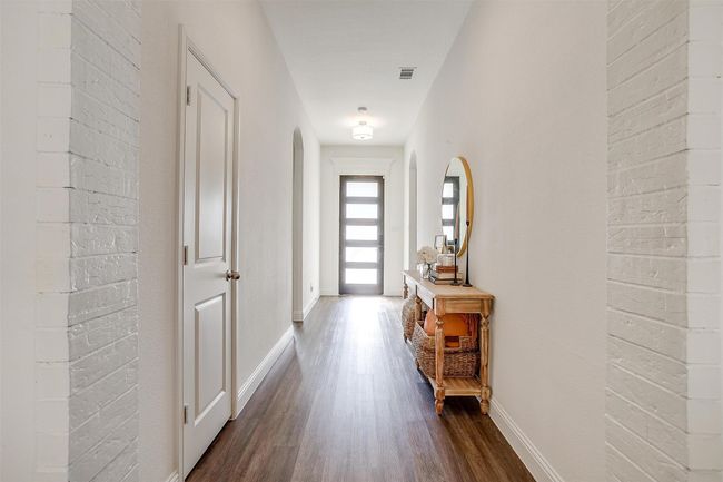 223 E Furlong, House other with 4 bedrooms, 3 bathrooms and null parking in Willow Park TX | Image 4