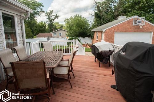 5 Raynan Dr, Ottumwa, IA, 52501-1432 | Card Image