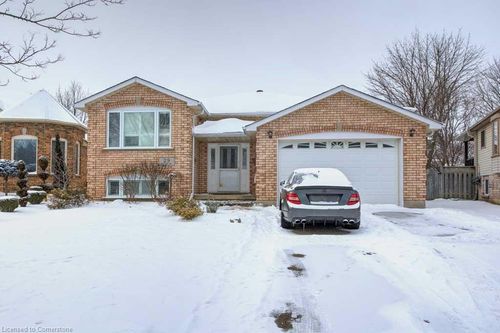 29 Batson Cres, Brantford, ON, N3R7W8 | Card Image