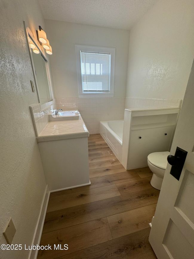 Hall bath | Image 24
