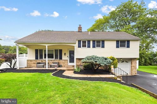 313 Upper Valley Rd, NORTH WALES, PA, 19454-2446 | Card Image
