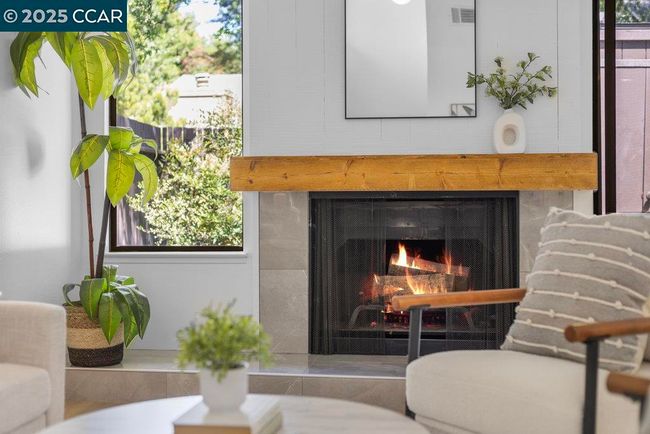 2408 Westcliffe Ln, Townhouse with 2 bedrooms, 1 bathrooms and 1 parking in Walnut Creek CA | Image 4