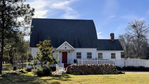 13050 Discovery Way, Nevada City, CA, 95959-9051 | Card Image