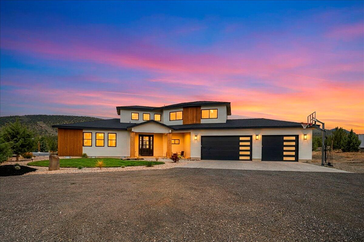Residential in Powell Butte 3