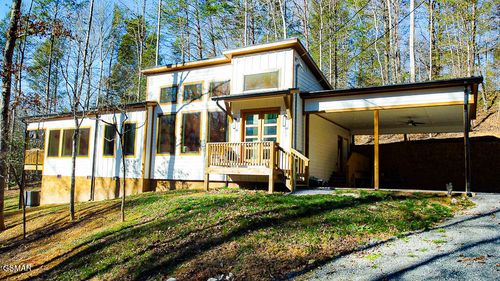 657 Crescent Drive, Gatlinburg, TN, 37738 | Card Image